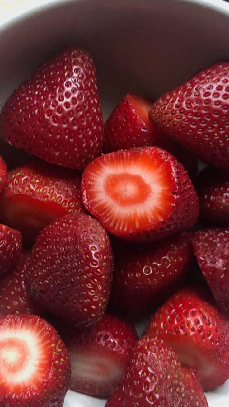 Enchanted Orchard Mix: Seasonal Berry Splendor